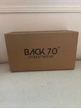 Women’s Back 70 Luta Sneaker2512 size 39 never been worn